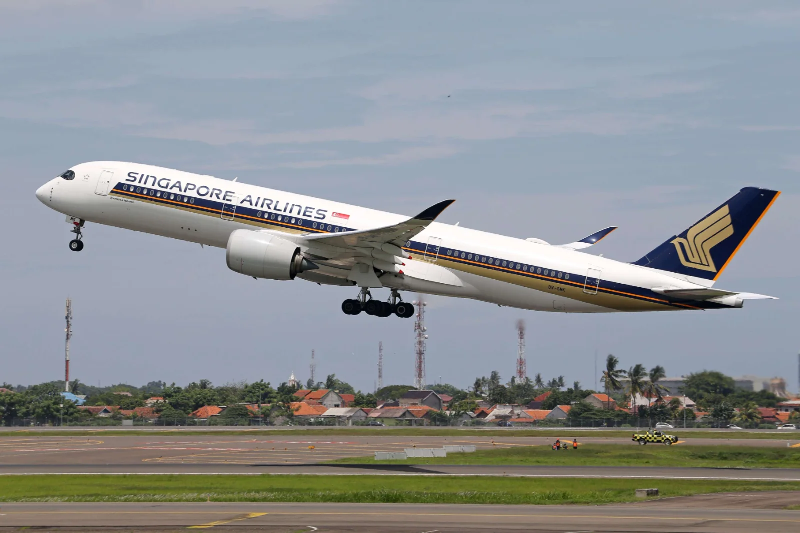 SIA, Scoot extend Dubai, Jeddah flight cancellations
