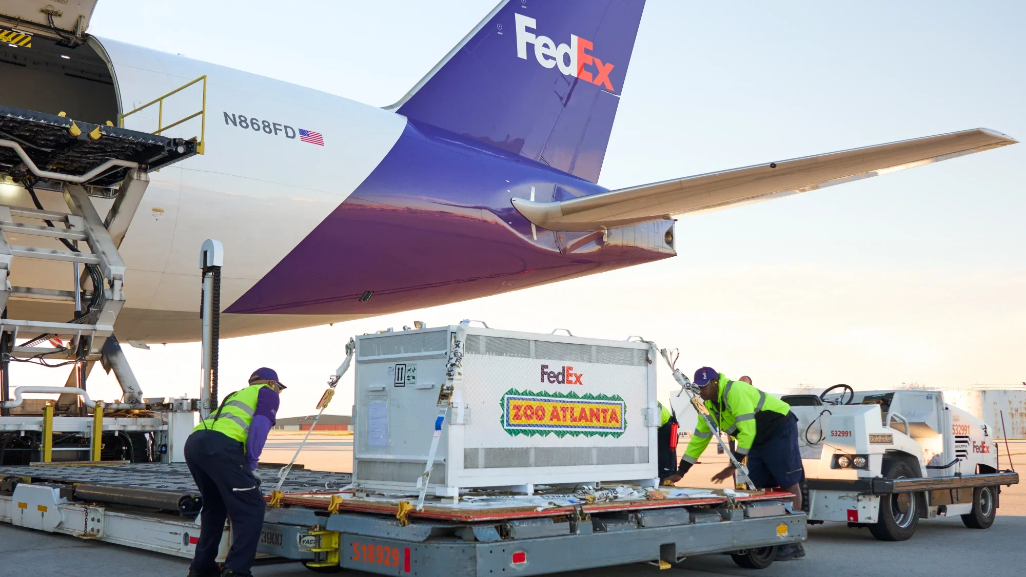 Aviation, FedEx, Boeing 777F, Pandas