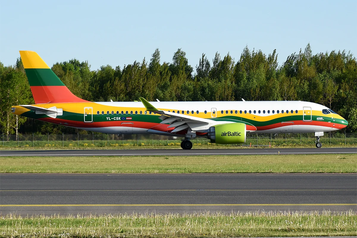 Aviation, Aircraft, Airbus, Airbus A220-300
